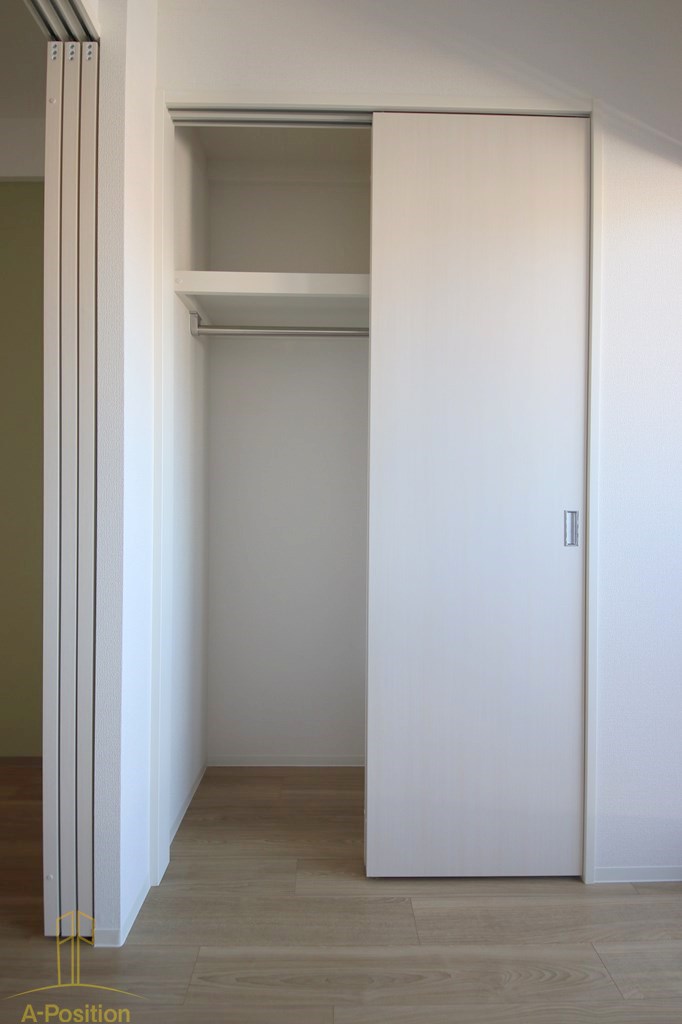 収納　アプリーレ西本町