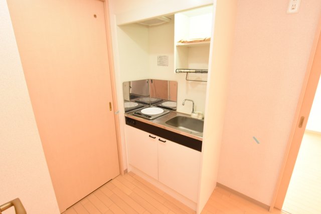 キッチン　IHコンロ付きのコンパクトなキッチンです！