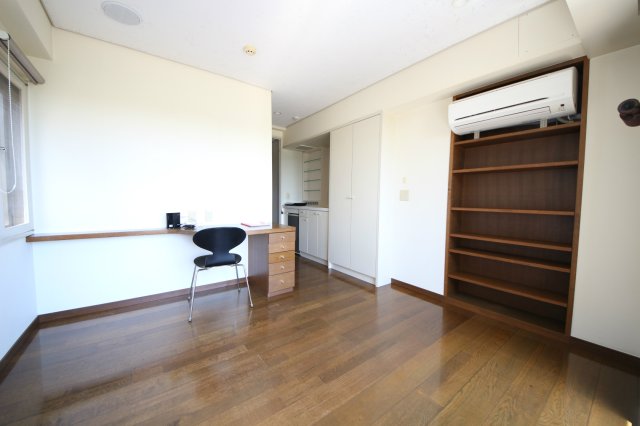 居室・リビング　別号室参考写真