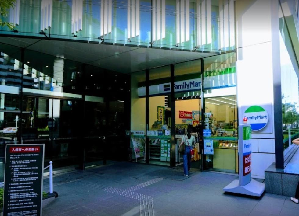 コンビニ　ファミリーマート地下鉄高岳駅前店（コンビニ）まで170m