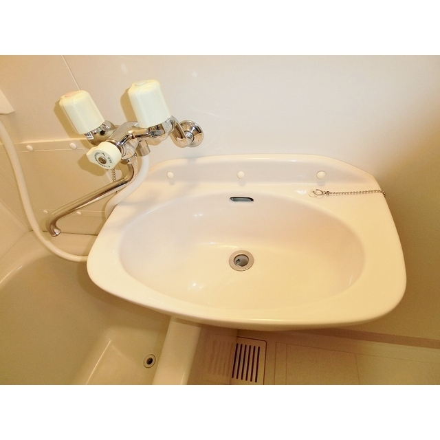 洗面設備　バス併設洗面設備