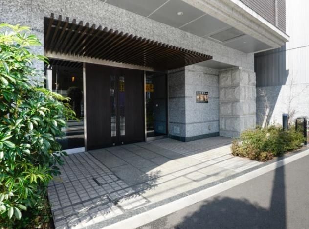 エントランス　ゆとりのあるエントランスです