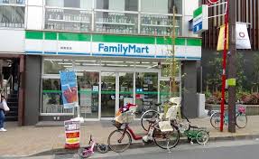 コンビニ　ファミリーマート 神楽坂店（コンビニ）まで42m