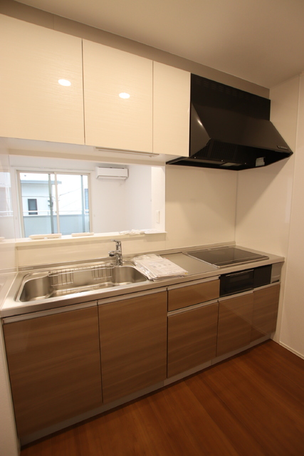 キッチン　★グリル付きのシステムキッチン★