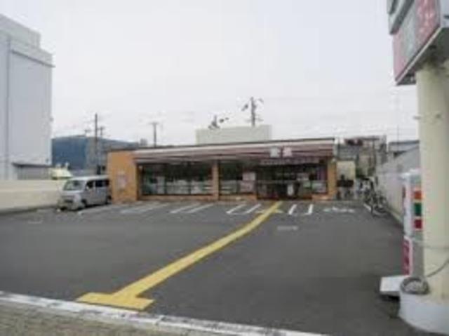 コンビニ　セブンイレブン吹田泉町2丁目店（コンビニ）まで602m