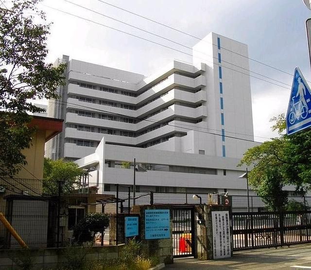 病院　自衛隊中央病院（病院）まで1600m