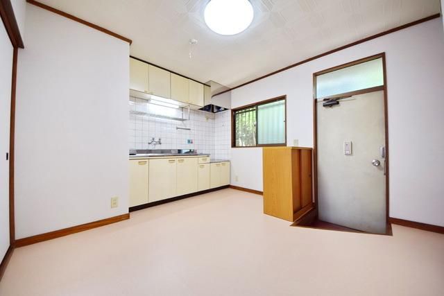 居室・リビング　★レトロな雰囲気のダイニングです★