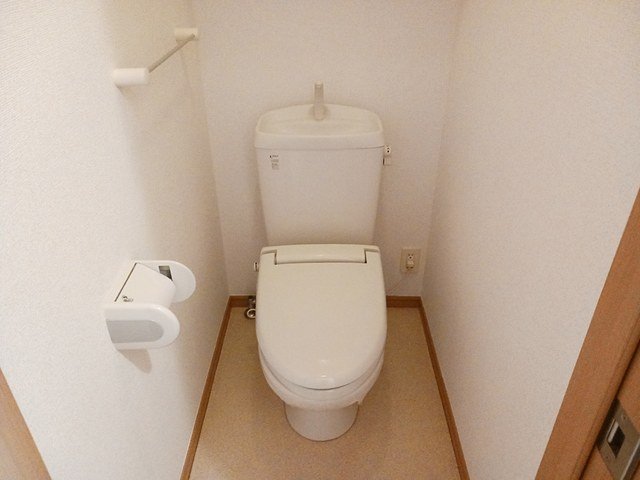 トイレ　清潔感のあるトイレです