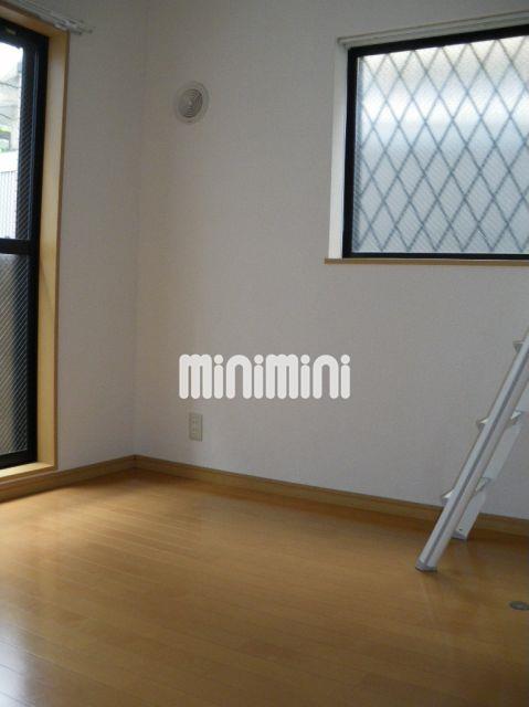 居室・リビング　洋間