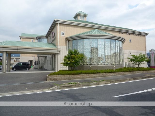 病院　塚田レディースクリニック（病院）まで851m