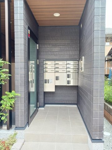 エントランス　毎日通るエントランスはこのようになっています