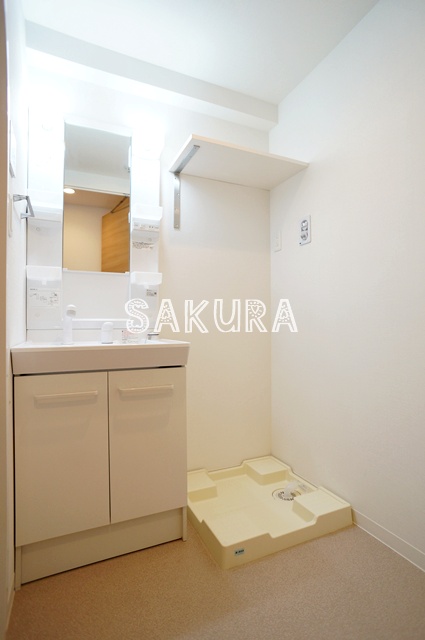 洗面設備　身支度に欠かせない独立洗面台♪