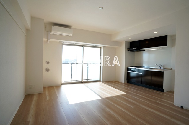 居室・リビング　開放感のあるゆったりとしたお部屋です♪