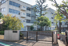 小学校　碑小学校（小学校）まで333m