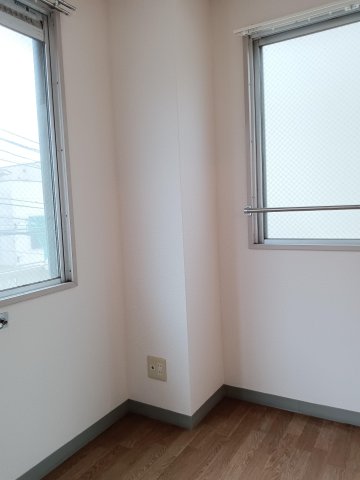 居室・リビング　リビング・２方向採光