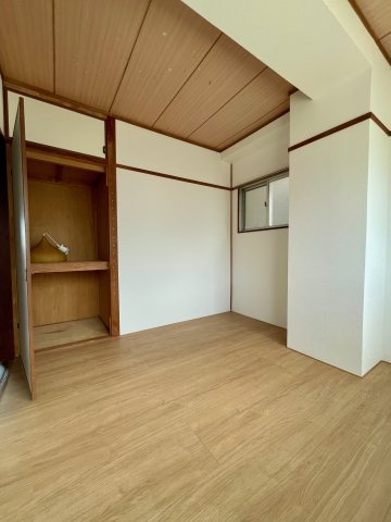 友永ビルの居間写真