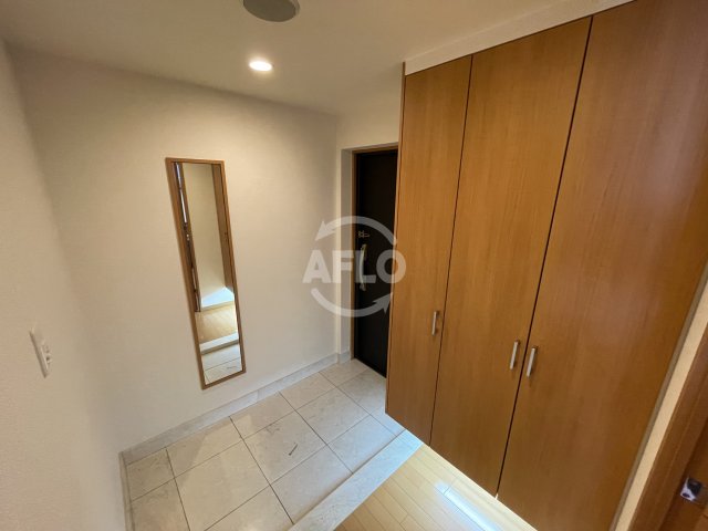 玄関　リーガル靭公園南　玄関