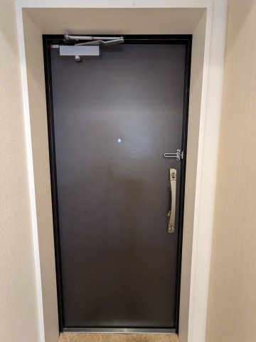 玄関　301号室