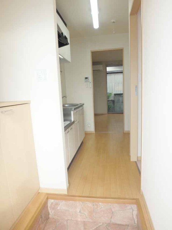 玄関　下駄箱付き！