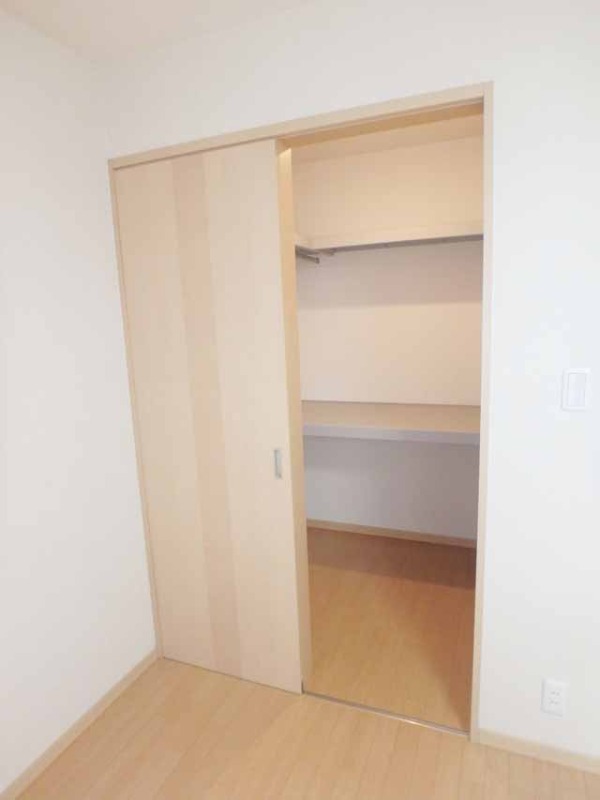 収納　ウォークインクローゼット付きで収納力抜群☆