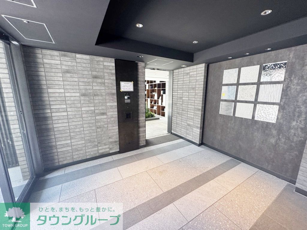 エントランス　エントランス