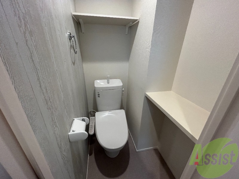 トイレ　トイレです。ウォシュレット機能が付いています。