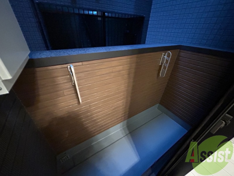 バルコニー　バルコニーを撮影しました。洗濯スペースもあります。