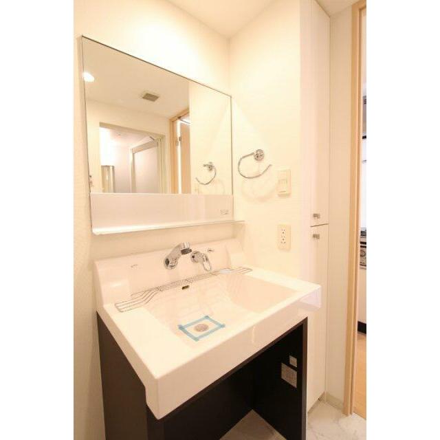 洗面設備　※同仕様写真含む