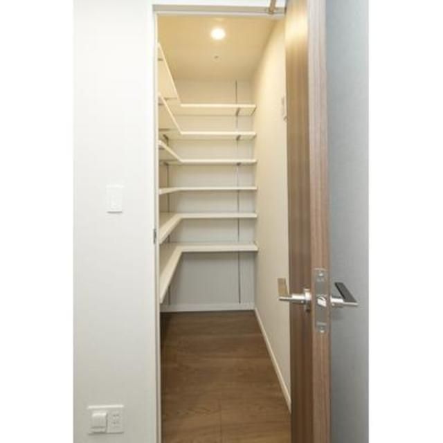 玄関　※写真は同タイプ住戸です。