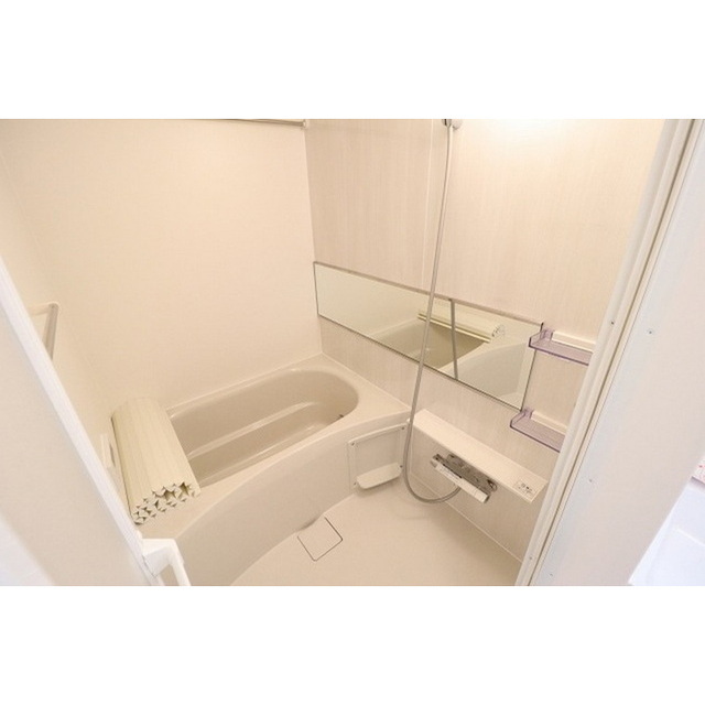 バス・シャワールーム　追い焚き・浴室乾燥機完備