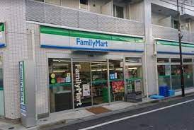コンビニ　ファミリーマート 丸萬千川駅前店（コンビニ）まで393m