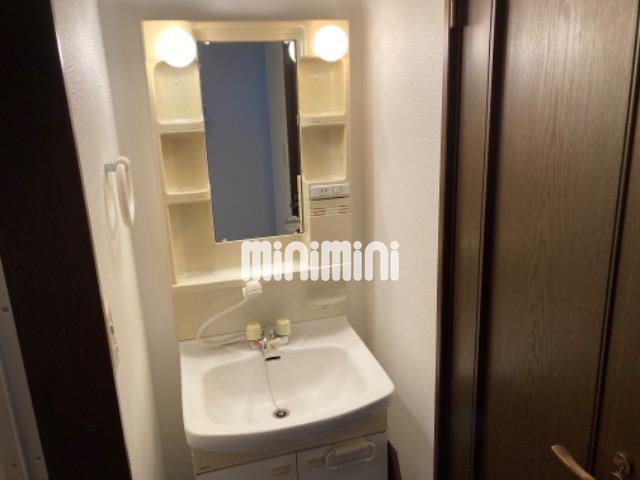 洗面設備　歯磨きや洗顔がこちらで出来ます。