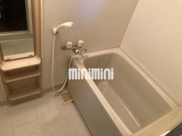 バス・シャワールーム　給湯式のお風呂