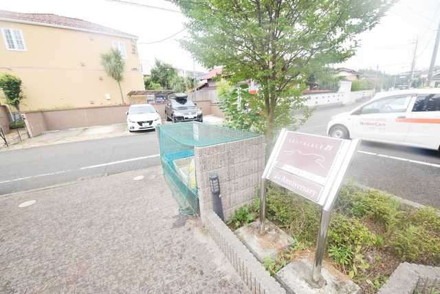 エントランス　★　建物のエントランスです　★