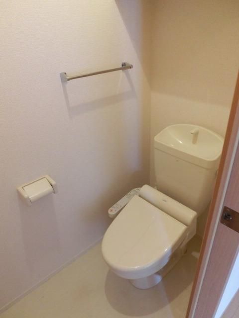 トイレ　ウォシュレット完備
