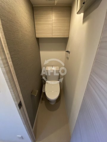 トイレ　コンフォリア京町堀　温水洗浄便座