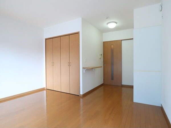 居室・リビング　※写真は同じマンションの違う部屋のものになります。