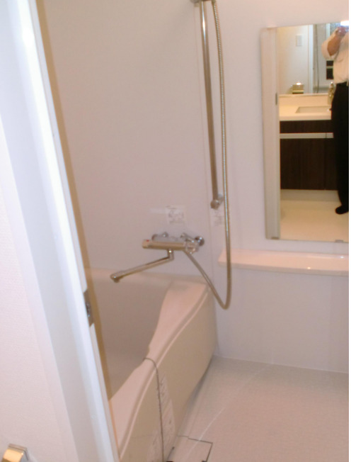 バス・シャワールーム　※別部屋の参考写真です。