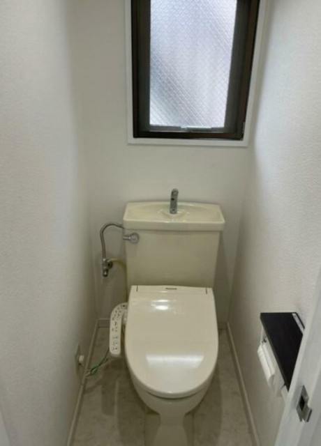 トイレ　別部屋参考写真