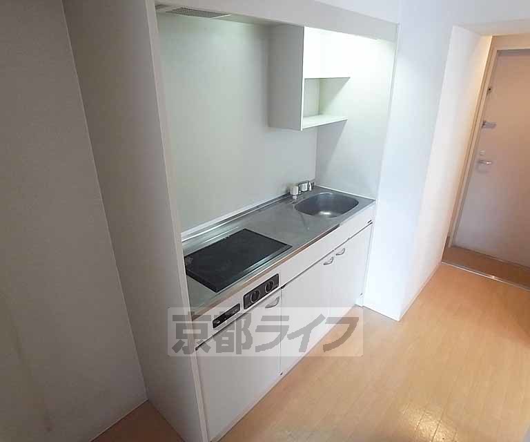 キッチン　電化コンロで安心です。