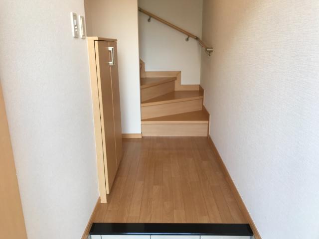 玄関　明るい玄関です