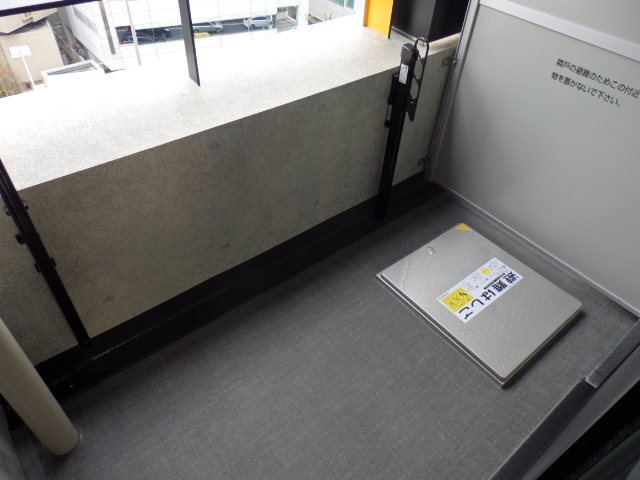 バルコニー　バルコニー