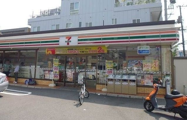 コンビニ　セブンイレブン（コンビニ）まで150m