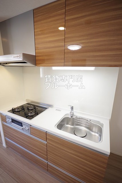 キッチン　3口コンロのシステムキッチン！