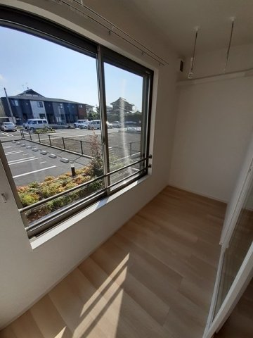 バルコニー　【ラ　リベルテ　I】ＰＭ2.5や黄砂の汚染、防犯対策にサンル