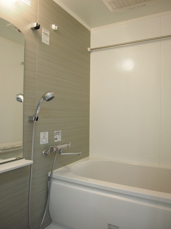 バス・シャワールーム　☆ゆったりくつろげるお風呂☆