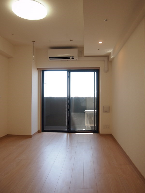 居室・リビング　☆明るい洋室☆