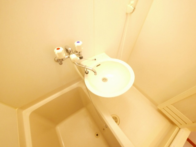 バス・シャワールーム　ゆったり過ごせるお風呂です