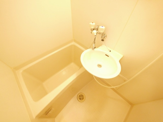 バス・シャワールーム　日々の暮らしに欠かせないお風呂です