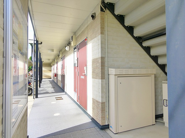 エントランス　ゆとりのあるエントランスです